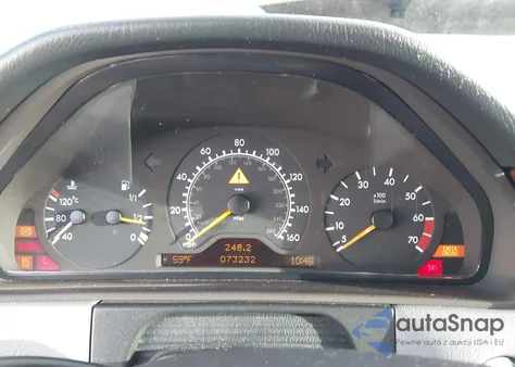 1999 Mercedes-Benz E 320 из США, поврежденный, VIN WDBJF65H3XA795472